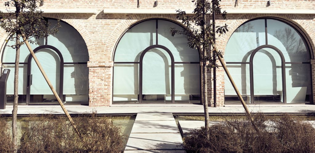 Il trasferimento della sede da Noventa Padovana a Vigonza, nel cuore pulsante del distretto calzaturiero della Riviera del Brenta. Un edificio che incarna innovazione e sostenibilità...